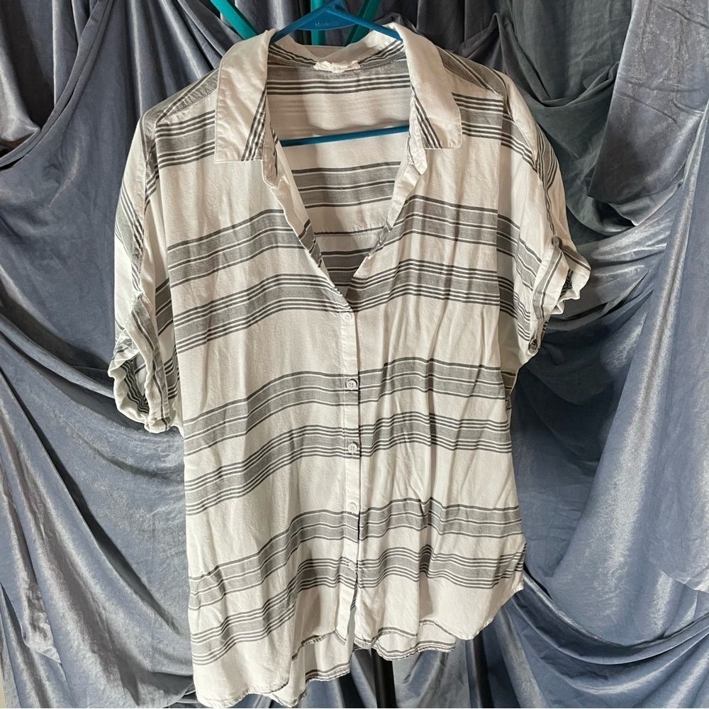 Beachlunchlounge Relaxed White and Gray Top size XL